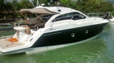 Lancha 36' no Portobello